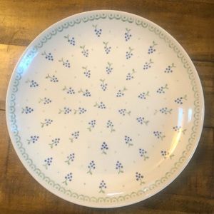 11” Polish pottery dinner plate